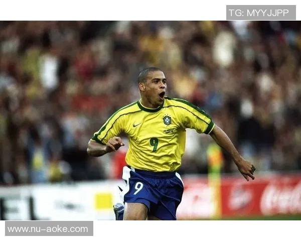 英国足球历史上最具成就的球星及其传奇生涯回顾