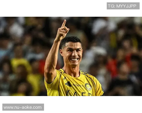 足球场上的传奇巨星:他们如何用脚步书写历史与梦想 足球场上的传奇巨星:他们如何用脚步书写历史与梦想